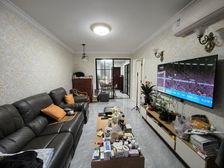 好房急出 低楼层 精装修 采光刺眼 诚心出售 看房方便!