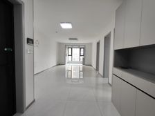 四中学区铂瑞府新小区电梯精装三居室南北通透老证