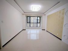 四中学区学院小学幸福里小区电梯房三居室老证送储间