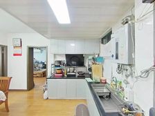 业主急售4楼带车位 一梯两户双阳台 全明户型 采光好