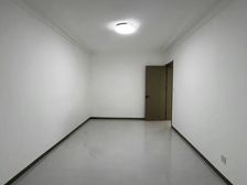 影院后胡同 1楼 带小院 精装修 直管公产 2居室 急售