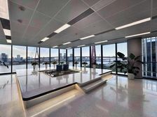 中企未来世纪大厦 50平至1500平精装带家具 拎包入住