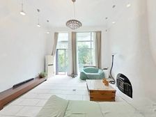 南向客厅4.5米挑空,边套下叠带花园,产权清晰无抵押贷款