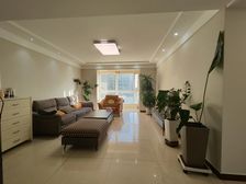 市中心四中盛世桃城 四室两厅两卫 精装全天采光老证有车位