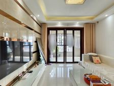 绿地华尔道名邸朝南精装3房户型正气,楼层好老少皆宜,价格可谈