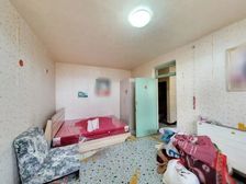 急售 康定里 新登记 户型方正 高层采光好 低总价 交通方便