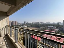 中邦世纪广场 景观视野好 楼下是购物中心 体育中心 潇湘公园