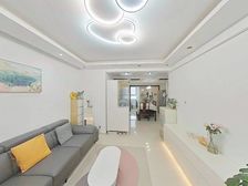 新上电梯两房 业主定好新房 诚意出售 看房随时 精装可拎包