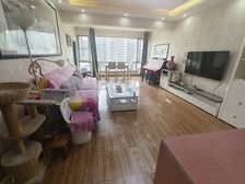 华信大厦 三室一厅 电梯房 112万元出售 拎包入住 户型正