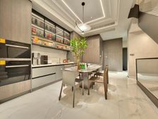 彩叠园二期 5室1厅 南