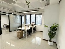 创丰华星 138方精装办公室出租 房东直租 配家私带网络