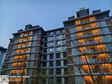 5万块买精装T2洋房 花园80㎡ 现房 地铁站旁送8万家电