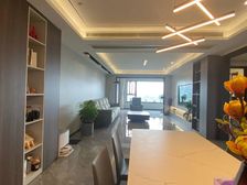 精装大平层 提包入住 华侨城嘉陵江天 四房 305万