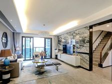 紧邻地铁,周边配套设施齐全,性价比 高150平保利天珺