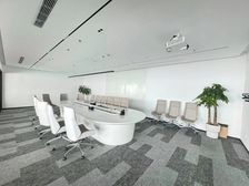 徐汇滨江整层2500平精装修拎包入住,一线江景