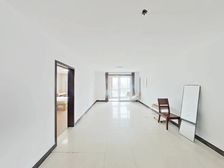 2005年商品房社区 三室两卫 中间楼层 户型方正