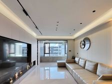 北龙湖60万精装修四居,新装修99新。拎包入住好楼层急售