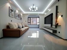 悦湖庄园最方正的户型 南北通透精装婚房 三室两卫老证低首付