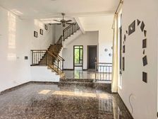 简装的双拼别墅,很安心卖,三面大花园