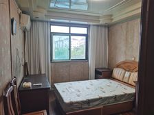 宝山淞宝永清路3室1厅 南向中层简装 满五