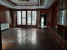 D铁口盘龙湾桂苑精装联排别墅 全屋实木家具 只卖毛坯价 老证