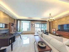 嘉誉湾 标准板式大平层 楼层好保养新 看房方便 诚意出售