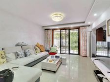 盘门雅苑一二楼叠加带花园205平388万