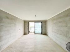 电梯洋房小高层 每平低售楼部3千 7号线地铁口 大學路南三环