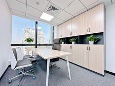 远东国际广场,200平精装带家具高区朝南,邻盛高南丰万都