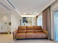 次新小区,洋房。环境清静!住家舒适