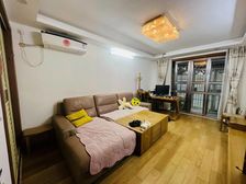 华美路新上一楼带双南天井院子,业主自住装修保养好,随时看房!