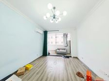 拐角阳台 中间楼层 东边套厨卫全明 价格好谈 业主诚意出售