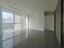 国贸建外SOHO临街底商 162平大空间 有上下水