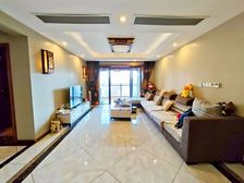 看大剧院来福士,长嘉汇精装三房,单价低,业主安心卖