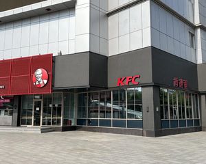 顺义国泰 肯德基承租 临街把角 可个人买 有燃气 业主急售