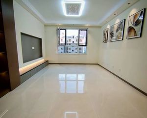 十一中裕华路小学 北斗星城七区 精装电梯小高层老证楼前无遮挡