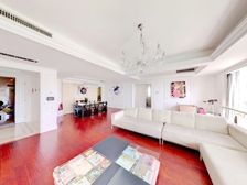 独立电梯入户,次顶楼,小高层,看海好,中间位置安静