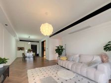 小区花园位置 高区精装修 拎包入住 户型正气 钥匙在手,看房