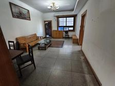 红球坝社区 三室一厅 68万元出售 随时看房