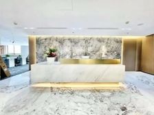 正对电梯丨超大会议室丨精装修带家具丨国贸CBD丨嘉盛 中青