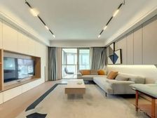 荣获白玉兰奖社区,不靠马路,南北通两方,60万豪装出售!