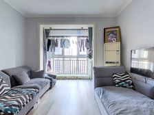 悦湖兰庭 2室1厅 74.76平