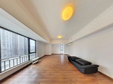 佛山万达广场单边位,房子安静, 配套好,诚心出售