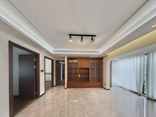 横厅使用率大,花园环境优美,设施配套好,人车分流