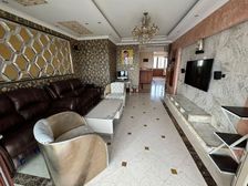 地铁3号口距离0米,真实价350w,精装修大三房置换诚心出售