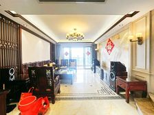 景湖时代城小区中间大四房 中间楼层 装修保养新