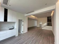 正规商品房 临地铁 低容积 精装修 满五 集中供暖