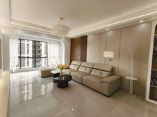 映山对面,壹方中心次新小区,全新装修未入住带车位