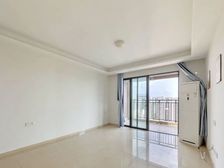 业主诚心出售随时签约,看房方便,户型方正,地段繁华