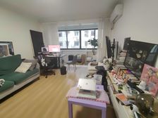 北新泾地铁口附近,中间楼层,两房带厅,房东置换诚意出售